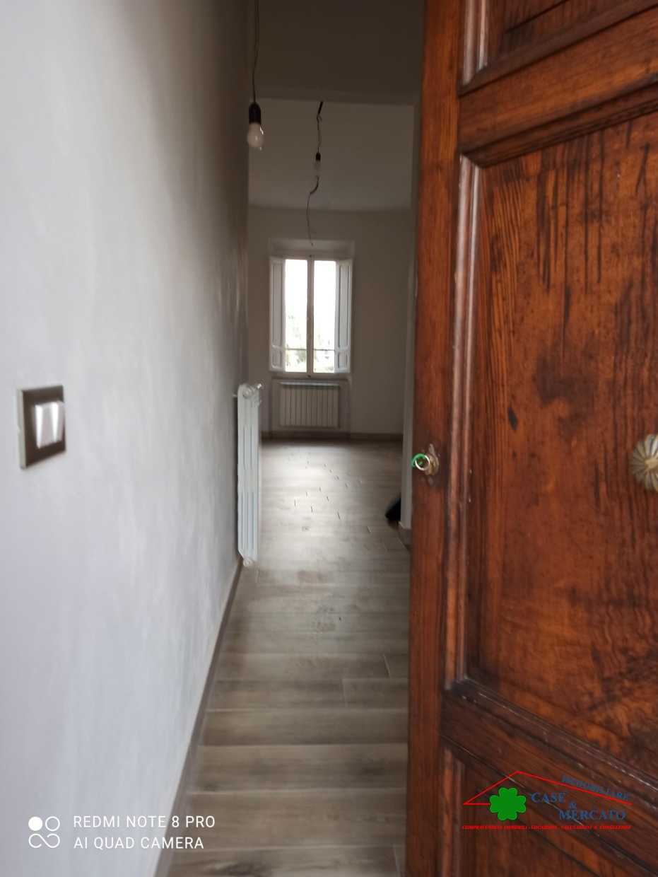 公寓 在 San Salvatore, Toscana 10700425