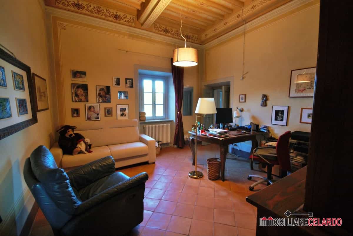Condominium in Florence, Tuscany 10700495