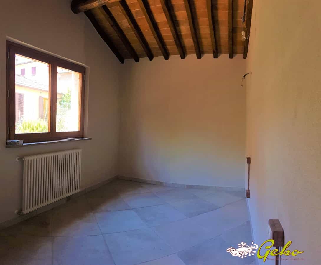 Condominium in San Gimignano, Tuscany 10700503