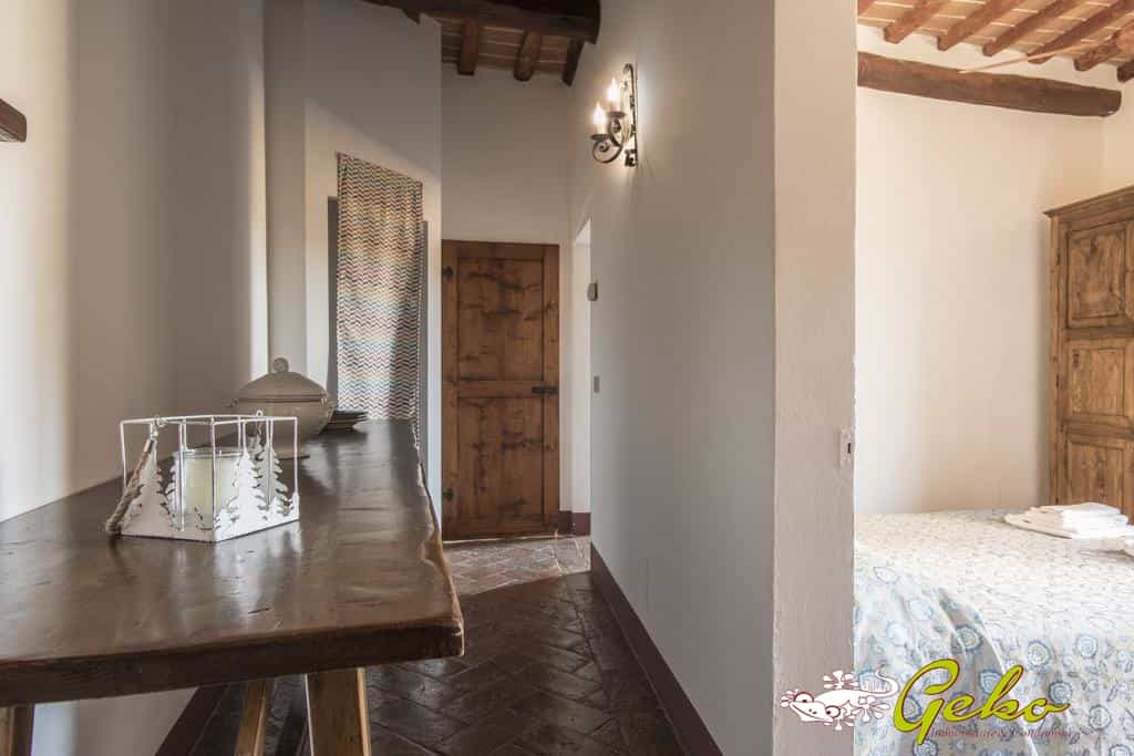 公寓 在 San Gimignano, 托斯卡納 10700594