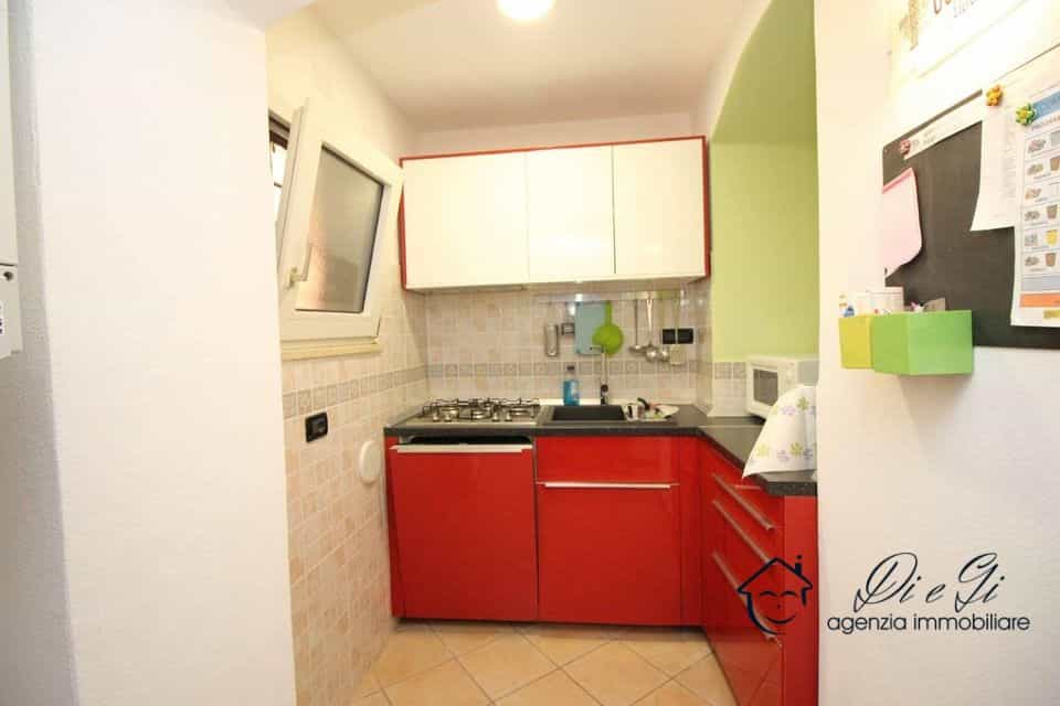 公寓 在 , Liguria 10700645