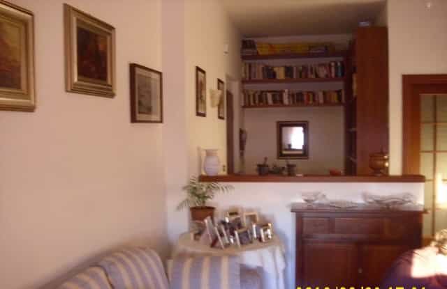 Condominio en Quiliano, Liguria 10700672