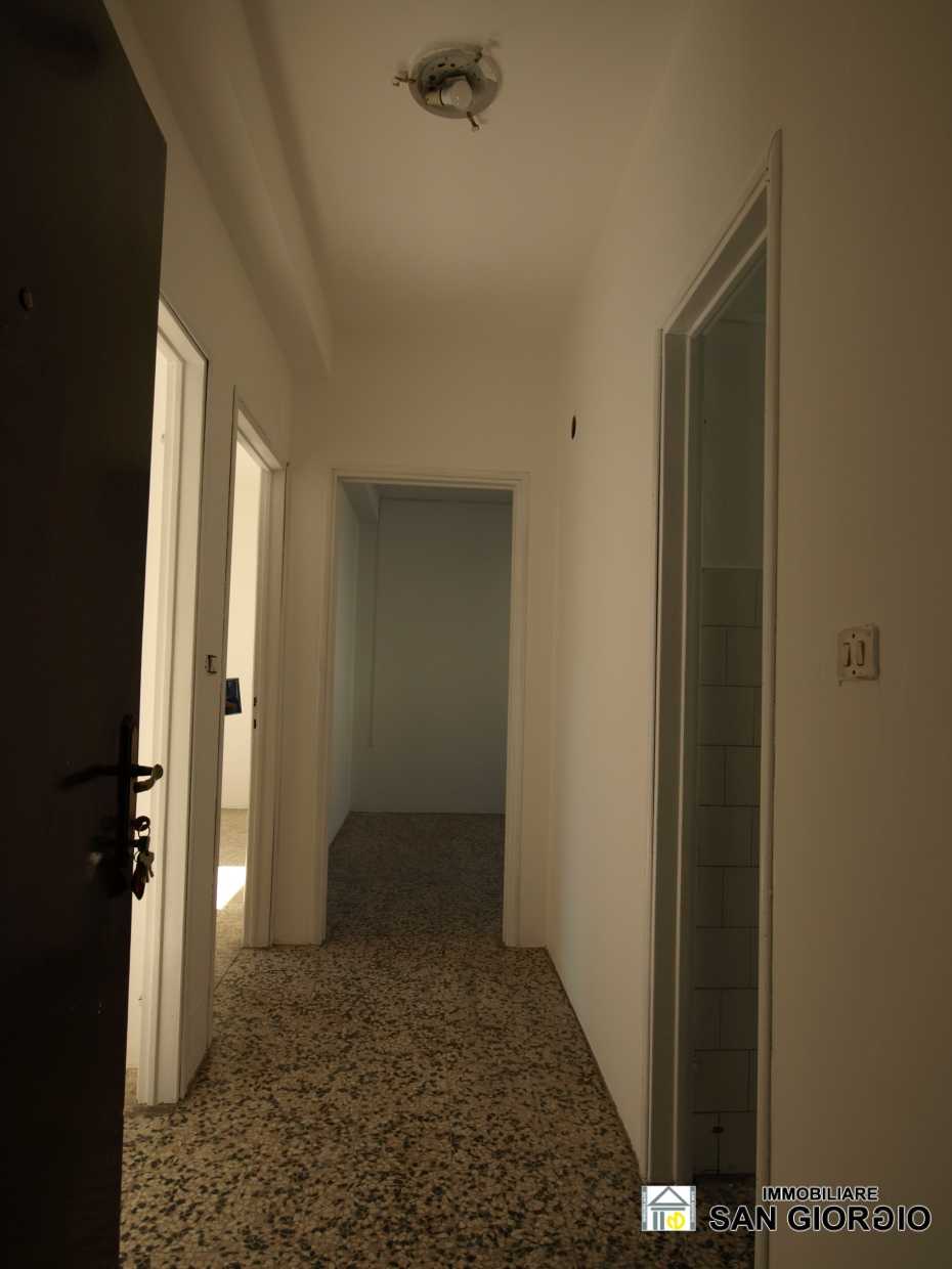 Kondominium dalam Dongo, Lombardy 10700780