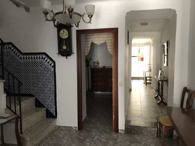 Dom w Olvera, Andalusia 10700824