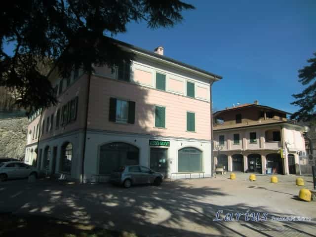 Condominium dans Asso, Lombardie 10700867