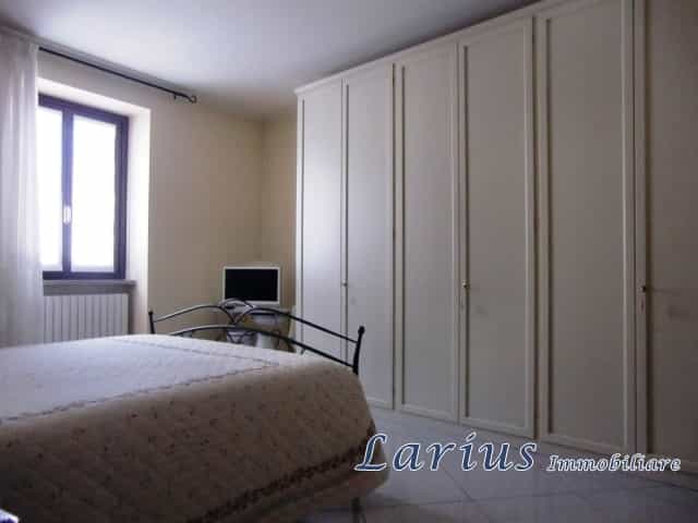 Hus i Asso, Lombardy 10700877