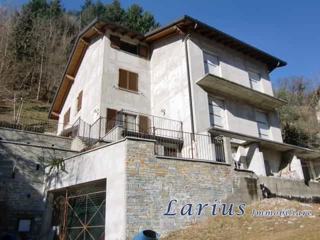 House in Pumenengo, Lombardy 10700887