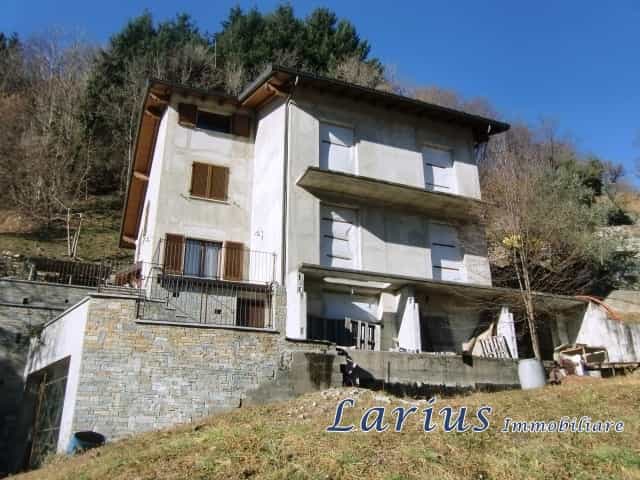 House in Pumenengo, Lombardy 10700887