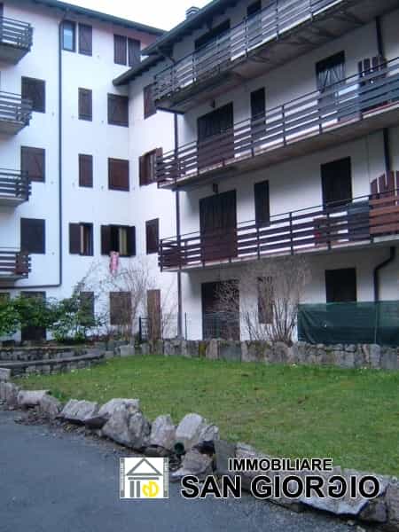 Condominium in Pumenengo, Lombardy 10700898