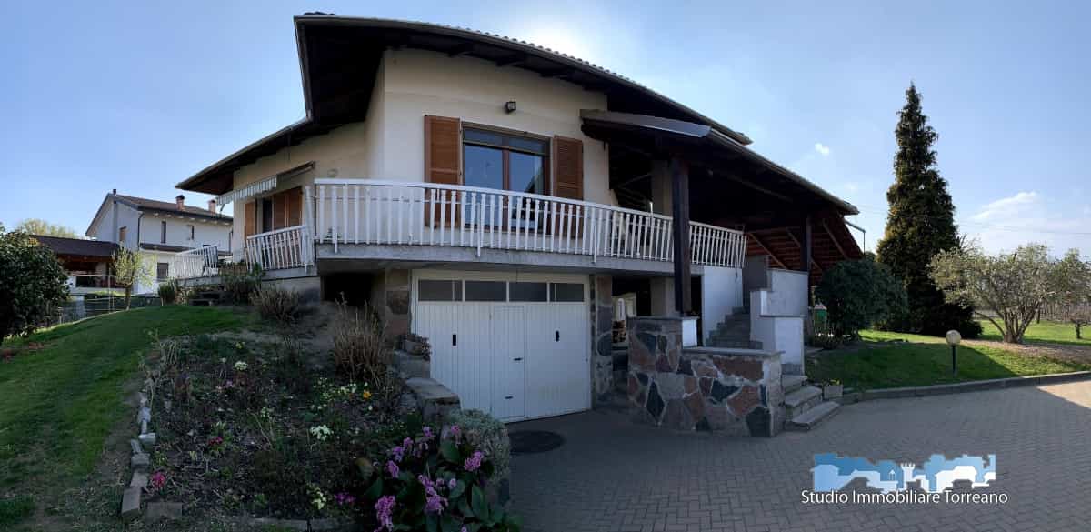 House in Rivoli, Piedmont 10700919