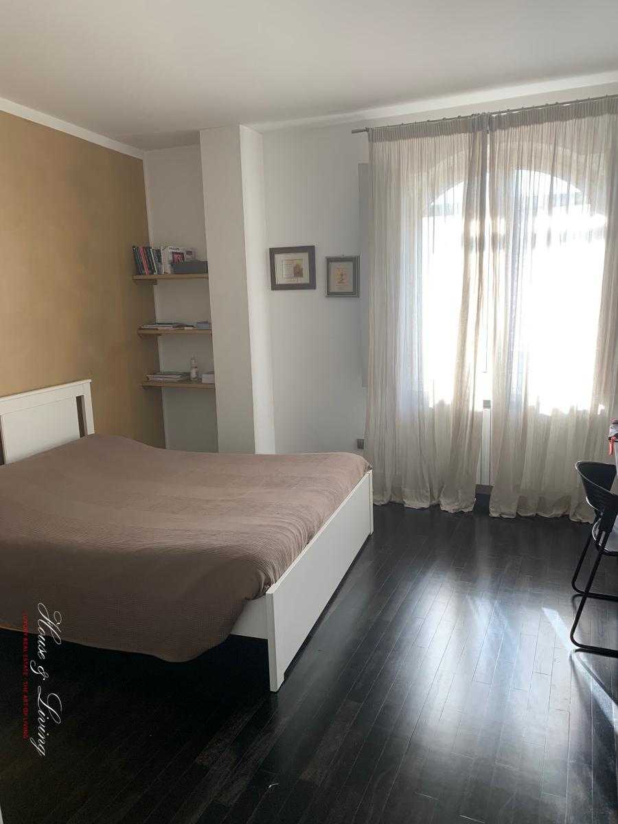 公寓 在 Chieri, Piedmont 10700922
