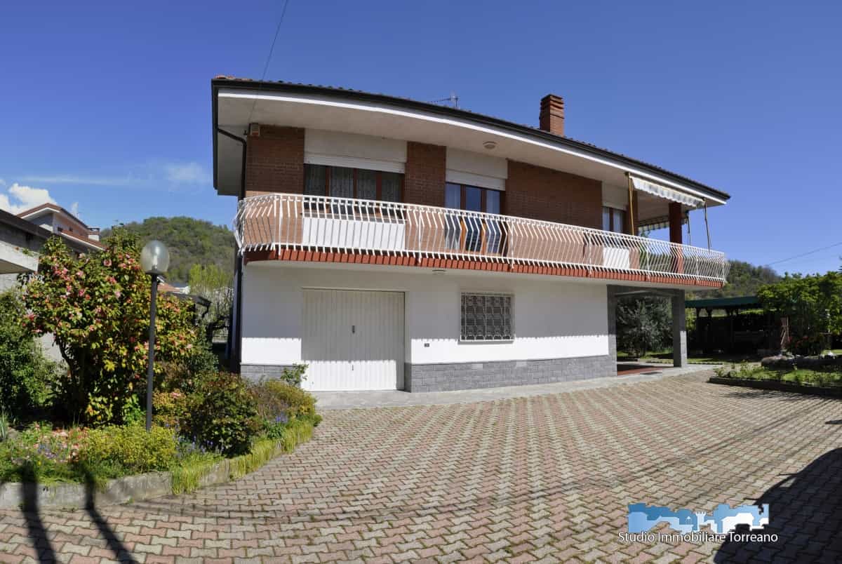 House in Rivoli, Piedmont 10700925