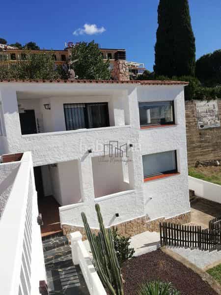 House in , Catalonia 10701044