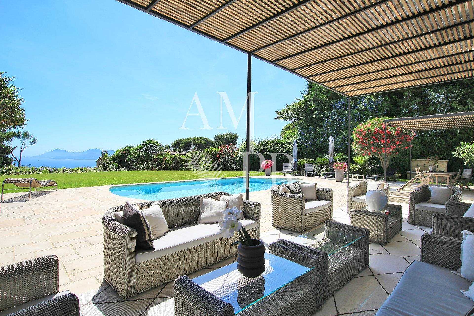 Talo sisään Cannes, Provence-Alpes-Cote d'Azur 10701251