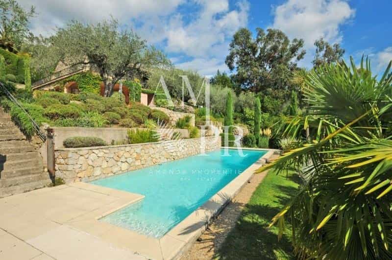 Talo sisään Mouans-Sartoux, Provence-Alpes-Cote d'Azur 10701320