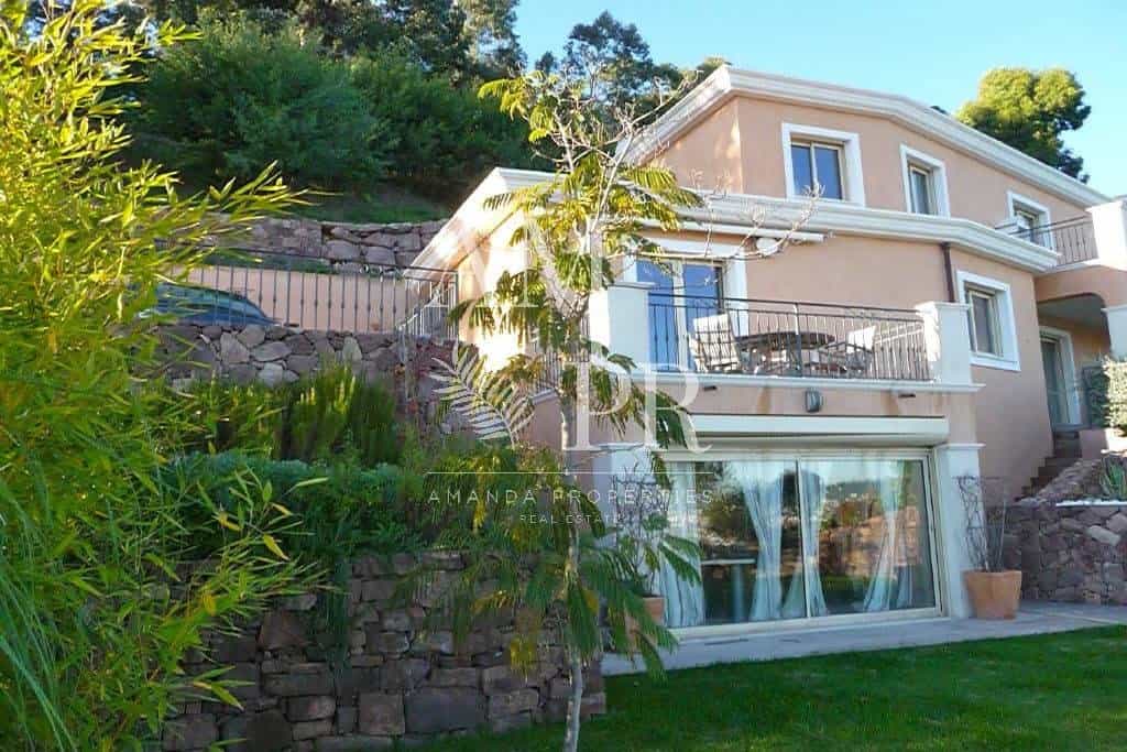 Hus i La Napoule, Provence-Alpes-Cote d'Azur 10701321