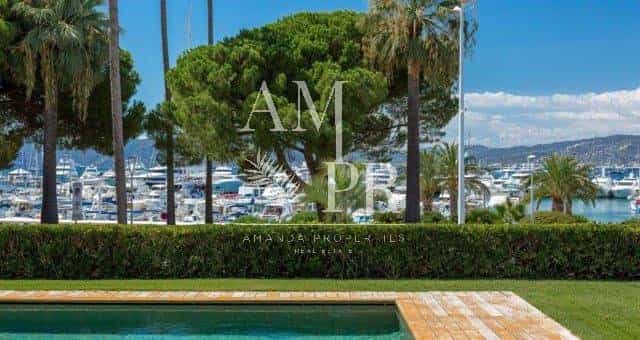 Condominium dans Cannes, Provence-Alpes-Côte d'Azur 10701387