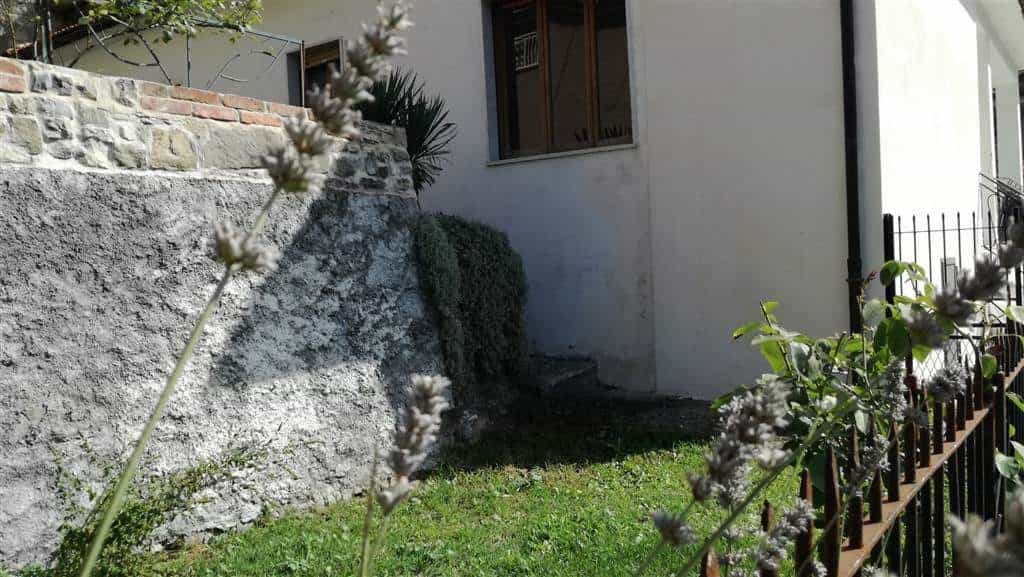 casa no Minucciano, Tuscany 10701437
