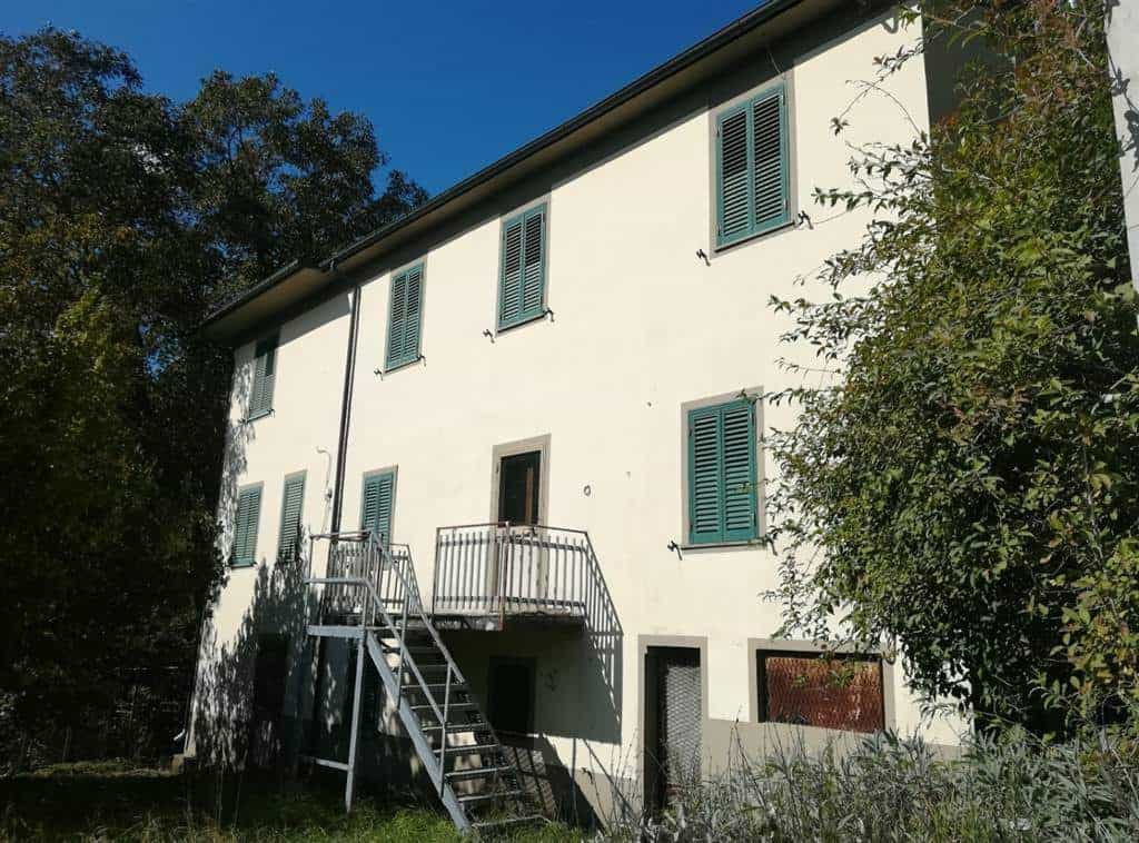 房子 在 Gramolazzo, Toscana 10701438