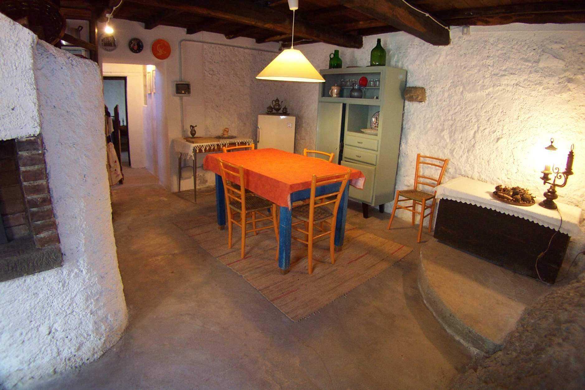 Rumah di Gallicano, Toscana 10701464