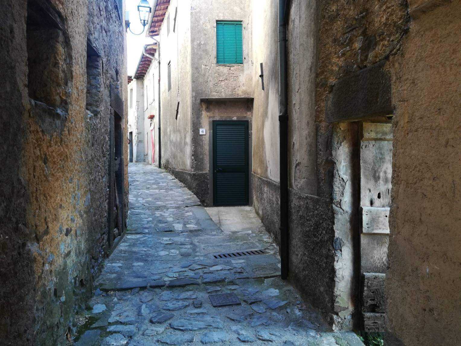 Rumah di Gallicano, Toskana 10701464
