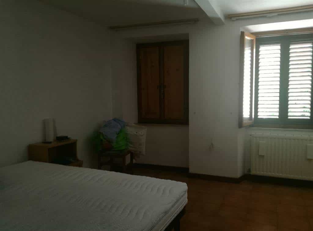 Condominium in Gallicano, Toscana 10701483