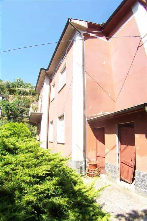 жилой дом в Gallicano, Toscana 10701487