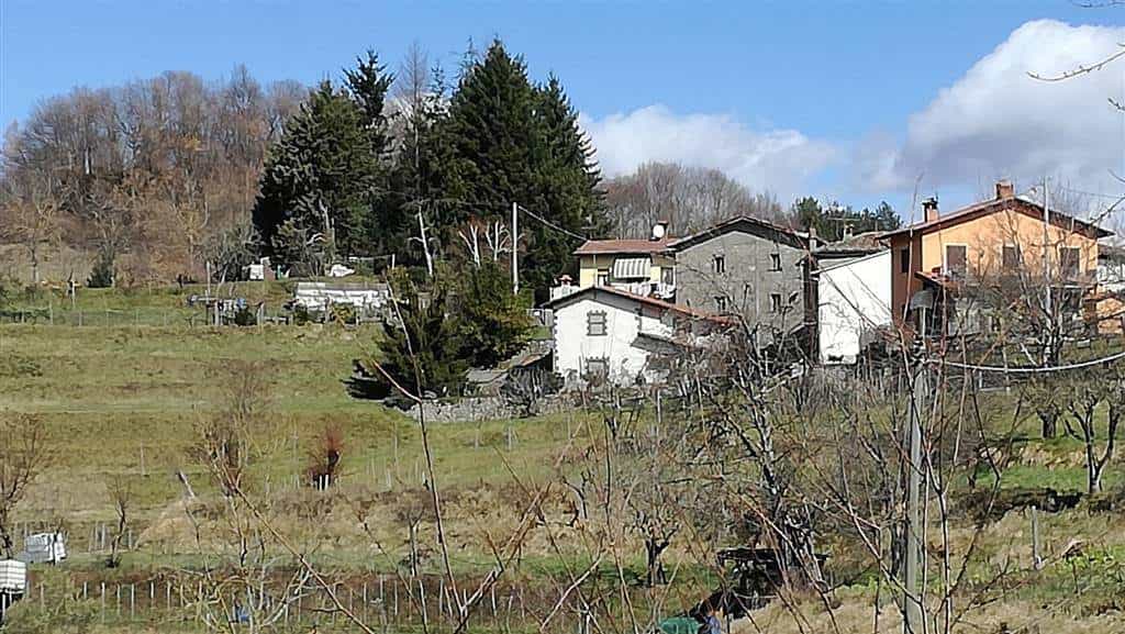 房子 在 Molazzana, Tuscany 10701488