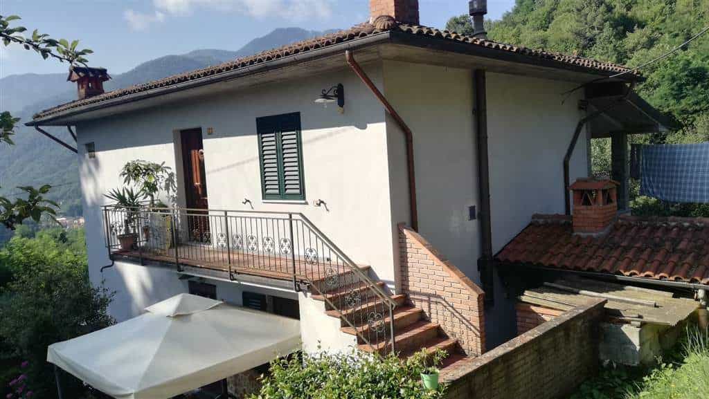 жилой дом в Gallicano, Toscana 10701490
