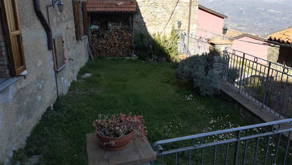 rumah dalam Gallicano, Toscana 10701510