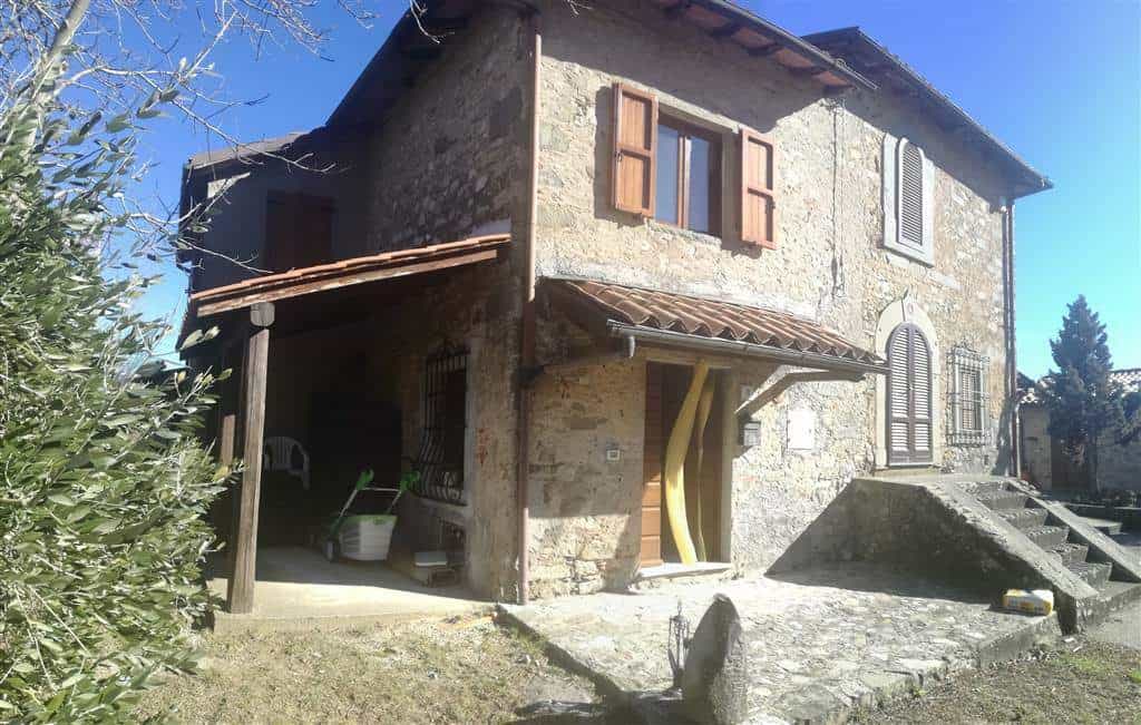 Будинок в Molazzana, Tuscany 10701512
