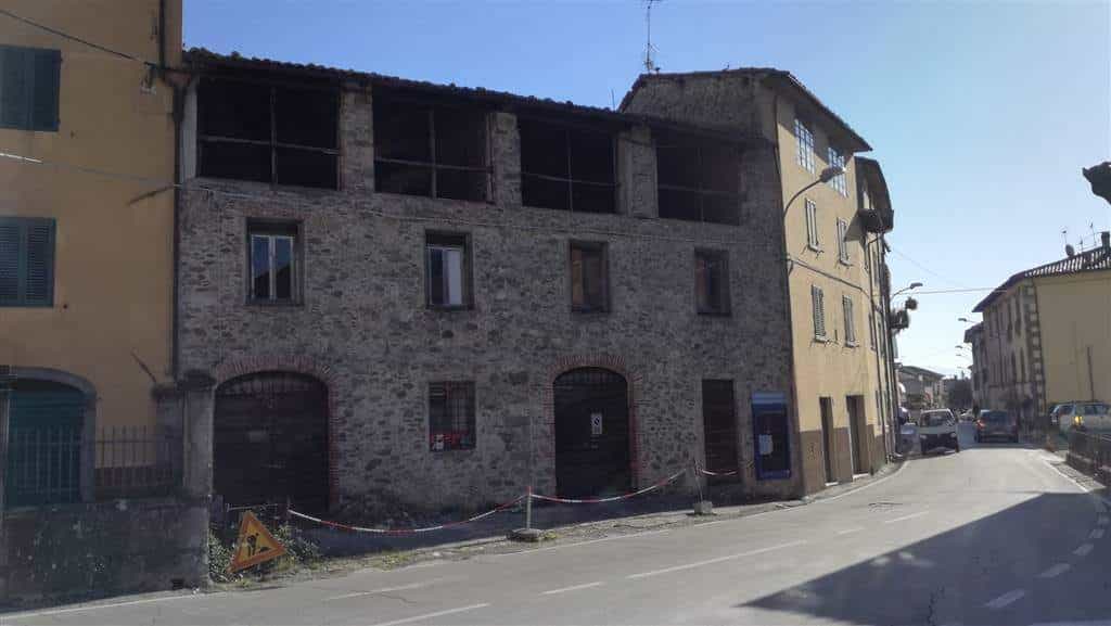 Будинок в Gallicano, Тоскана 10701513