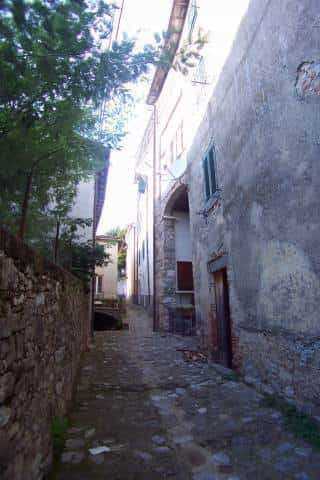 Квартира в Coreglia Antelminelli, Tuscany 10701523