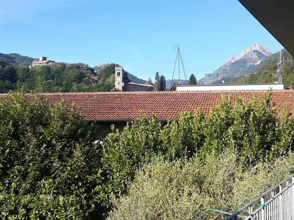 Condominium in Gallicano, Toscana 10701535