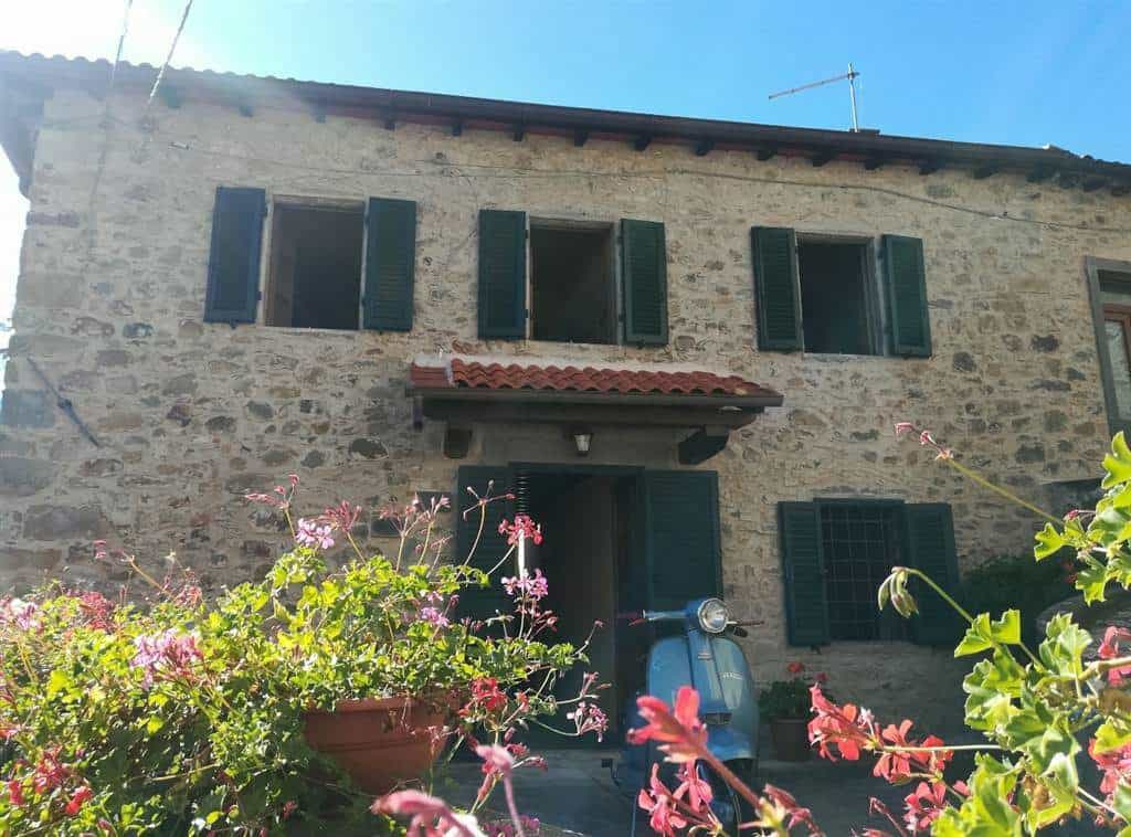 Talo sisään Barga, Toscana 10701541