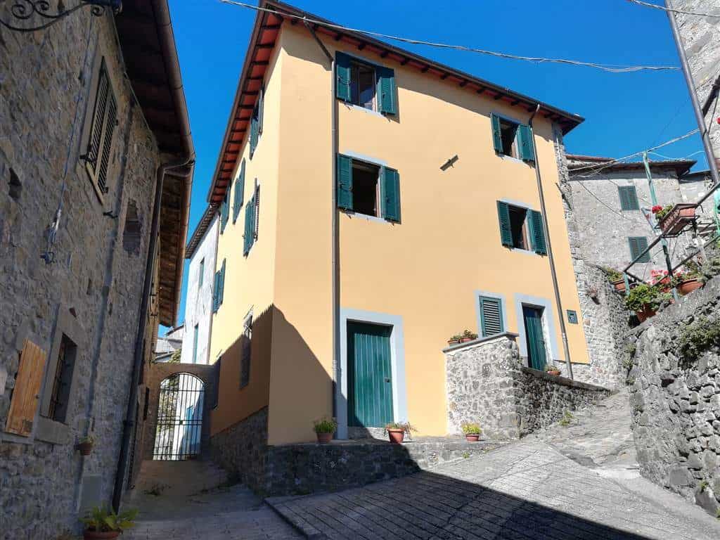 Hus i Barga, Toscana 10701541