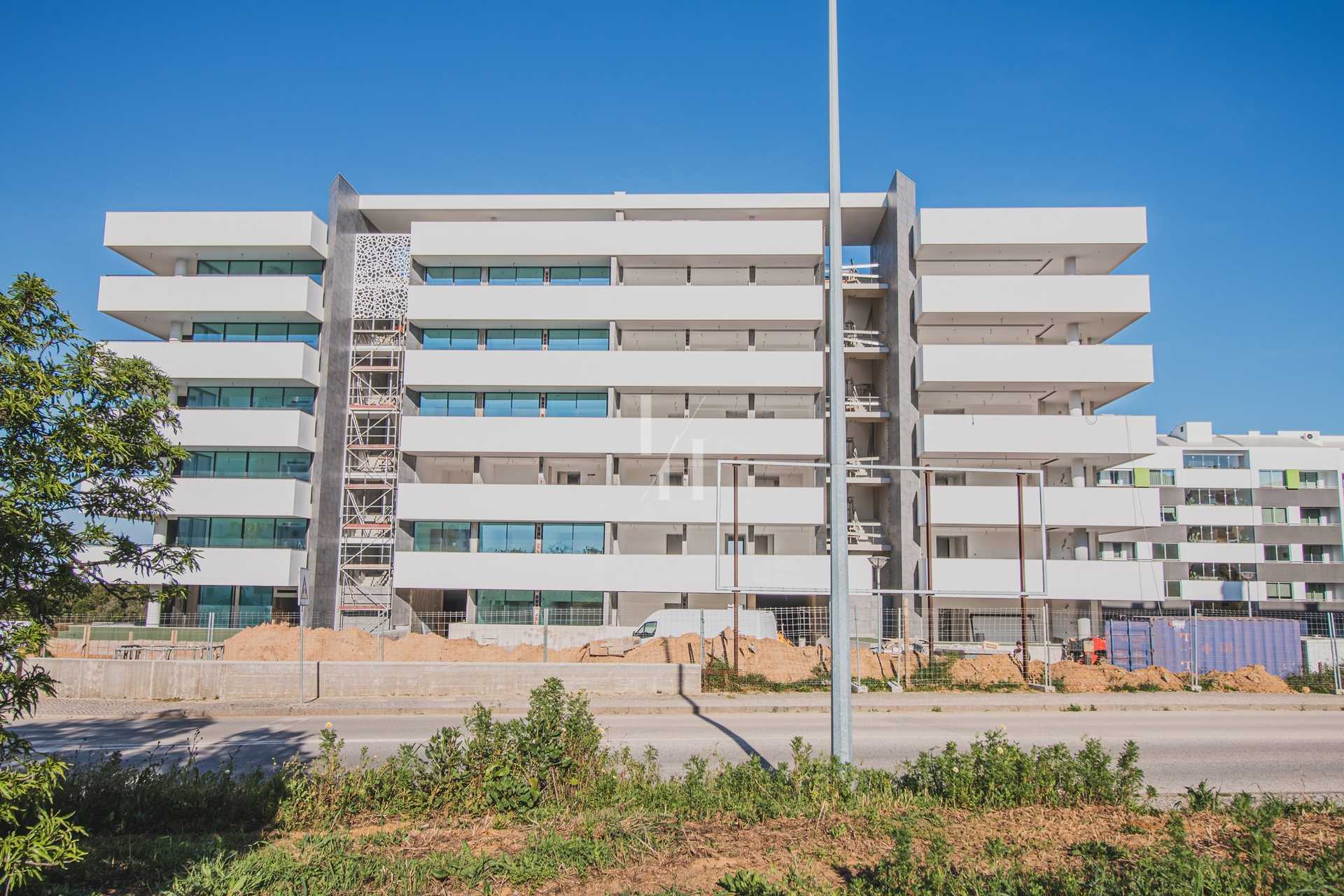 Condominium in Lagos, Faro District 10701581