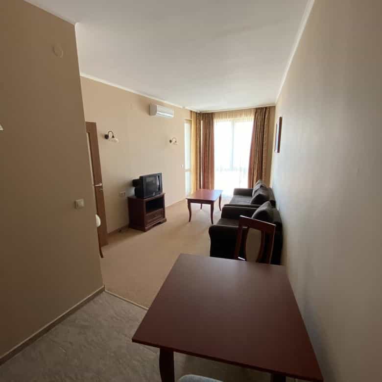 Condominium in Pomorie, Burgas 10701641