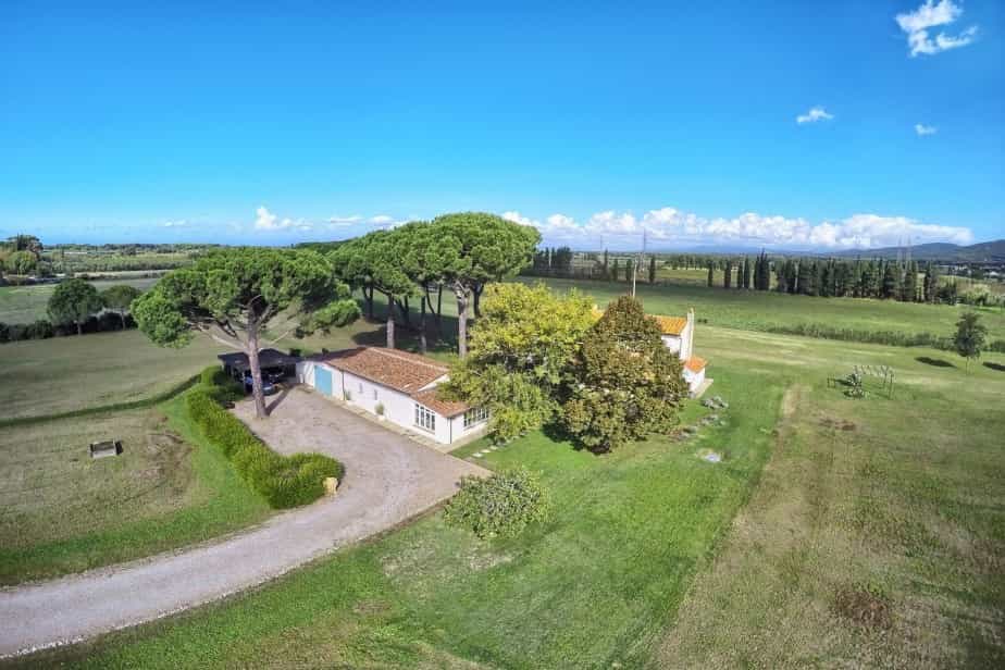 σπίτι σε Castagneto Carducci, Toscana 10701798