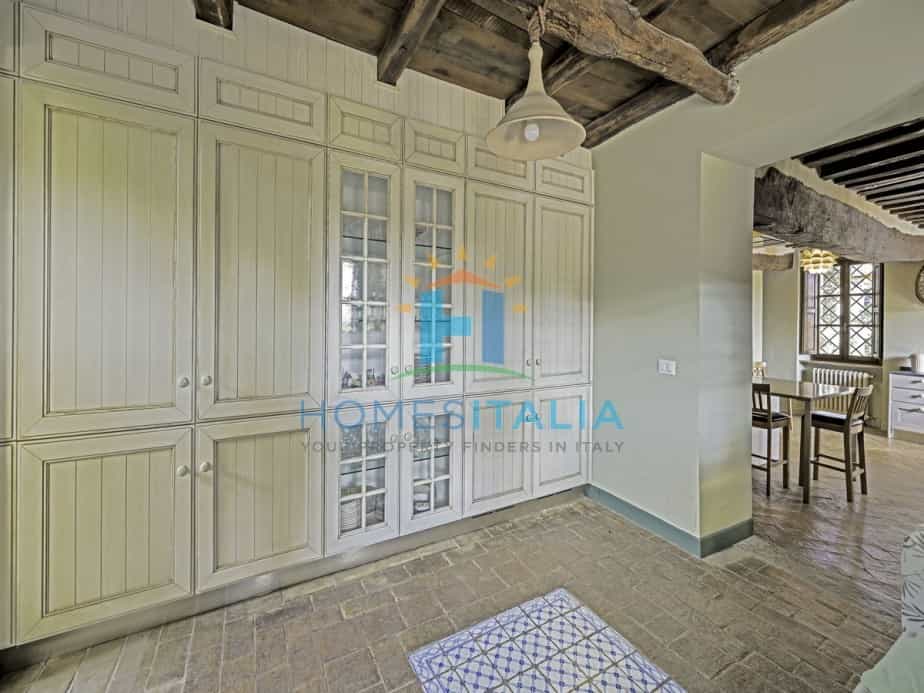 بيت في Vaiano, Lazio 10701806