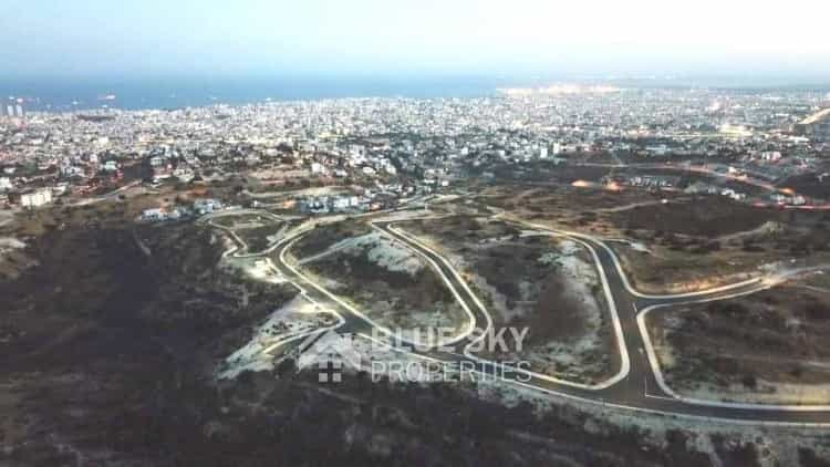 Tanah dalam Agios Athanasios, Lemesos 10703600