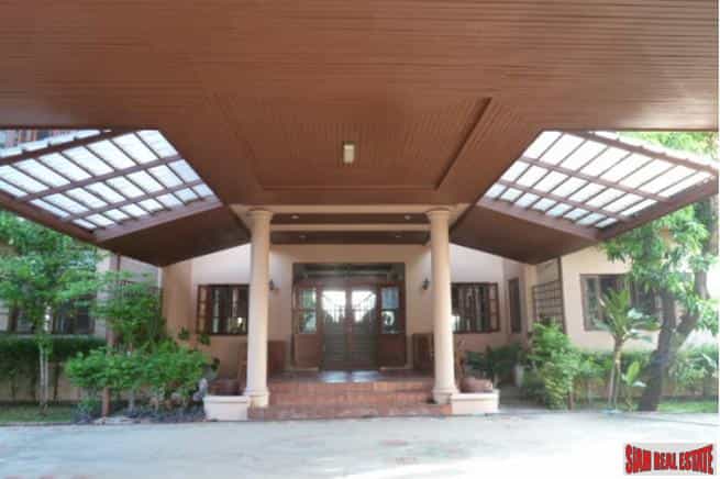 жилой дом в Бан Кхлонг Кху Кланг, Патум Тани 10709345
