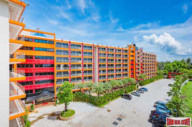 Condominium dans Ban Mai Khao, Phuket 10710273