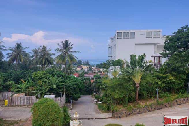 Condominium in Ban Chok Chang, Phuket 10710287
