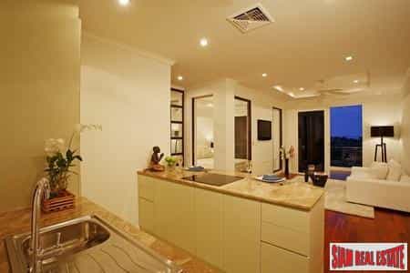 Condominium dans Ban Bang La, Phuket 10710440