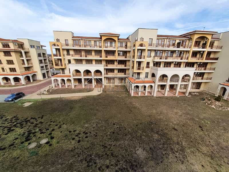 Condominium in Balchik, Dobrich Province 10710652