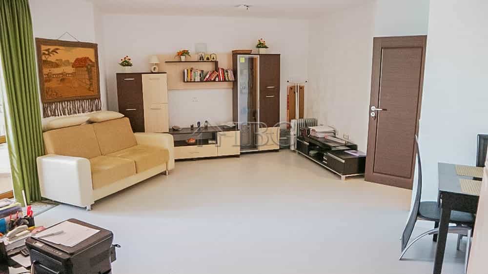 Condominium in Nesebar, Burgas 10710853