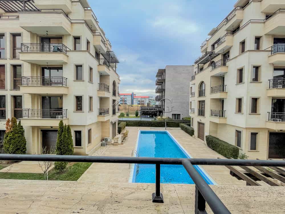 Condominium dans Nessebar, Bourgas 10710897