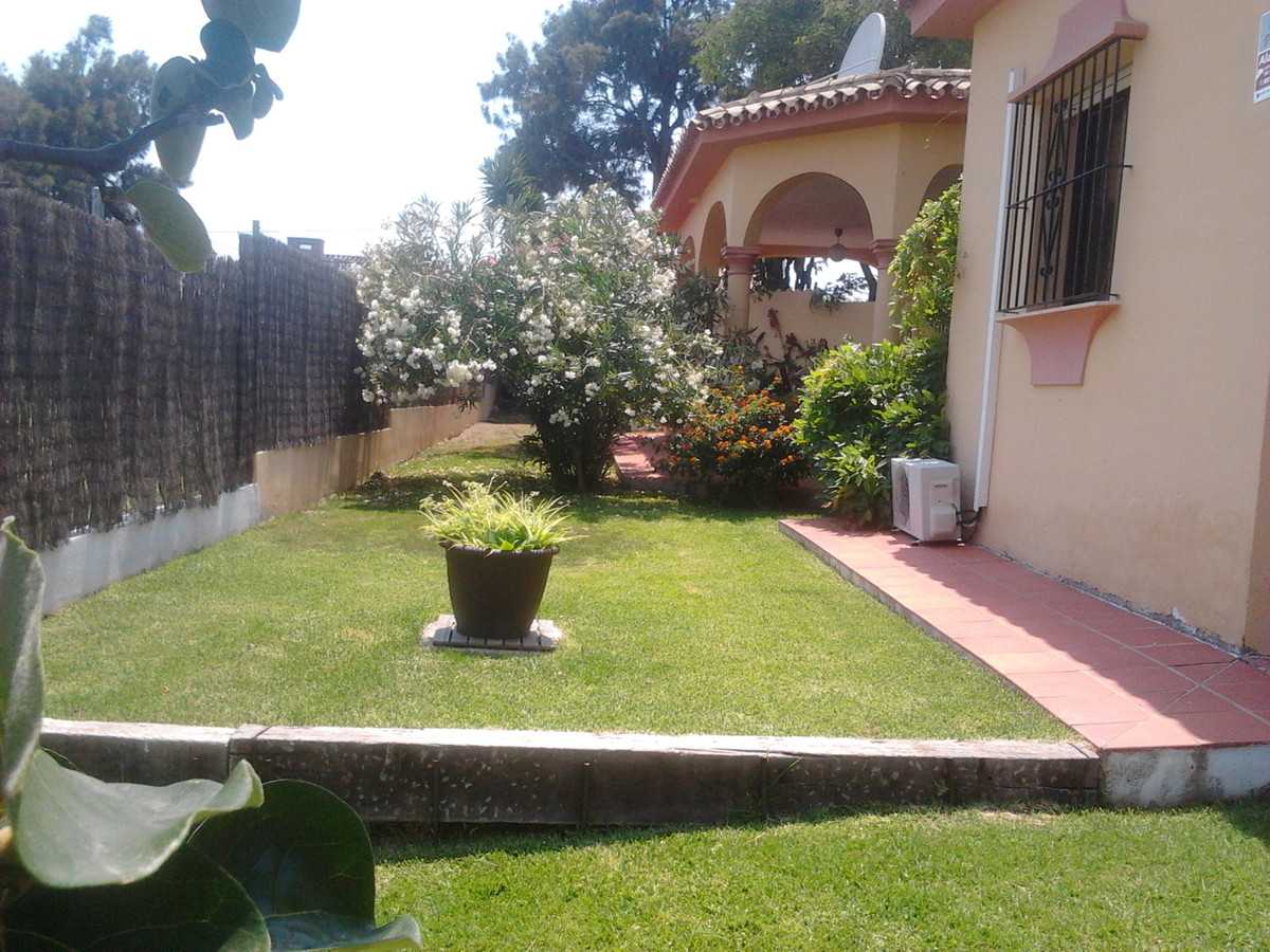 Casa nel Estepona, Andalucía 10712586