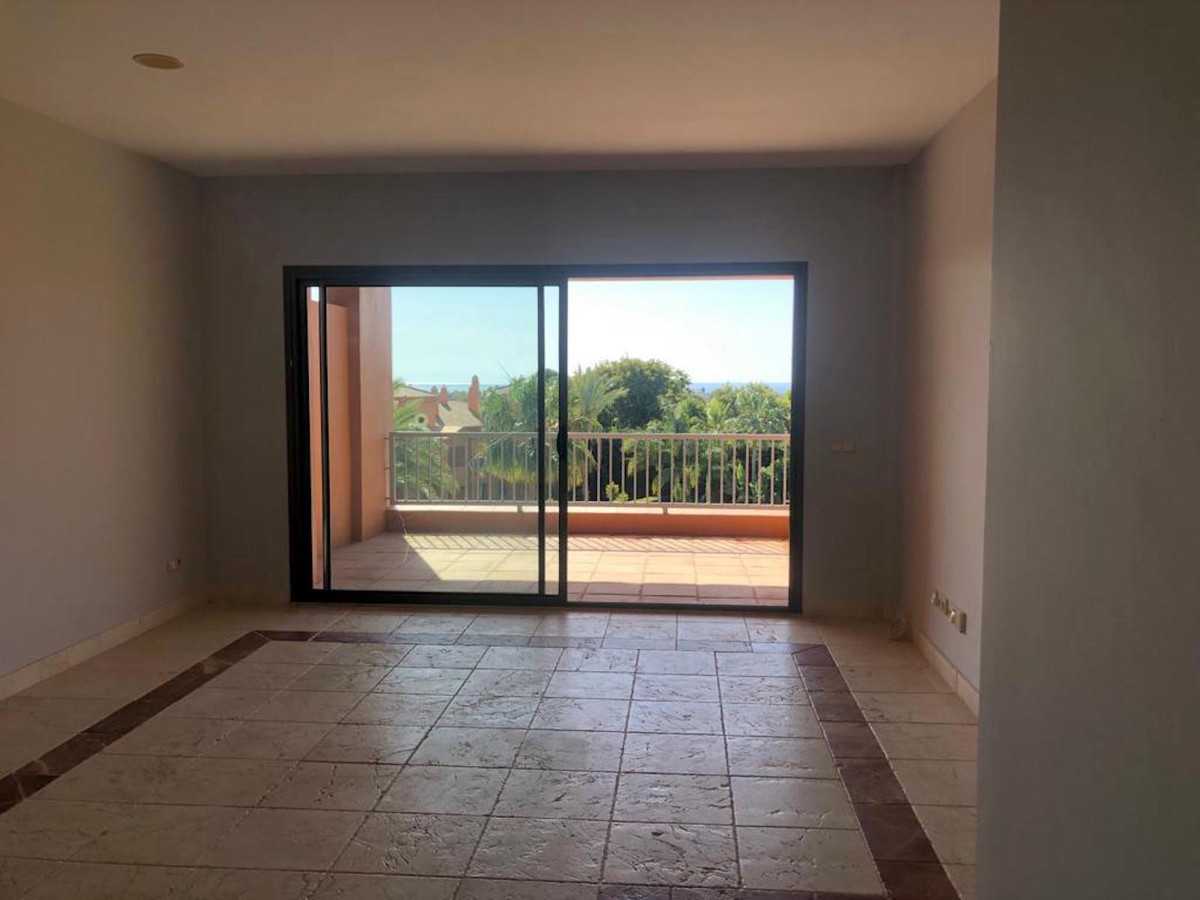 Condominium in San Pedro de Alcantara, Andalusia 10714629